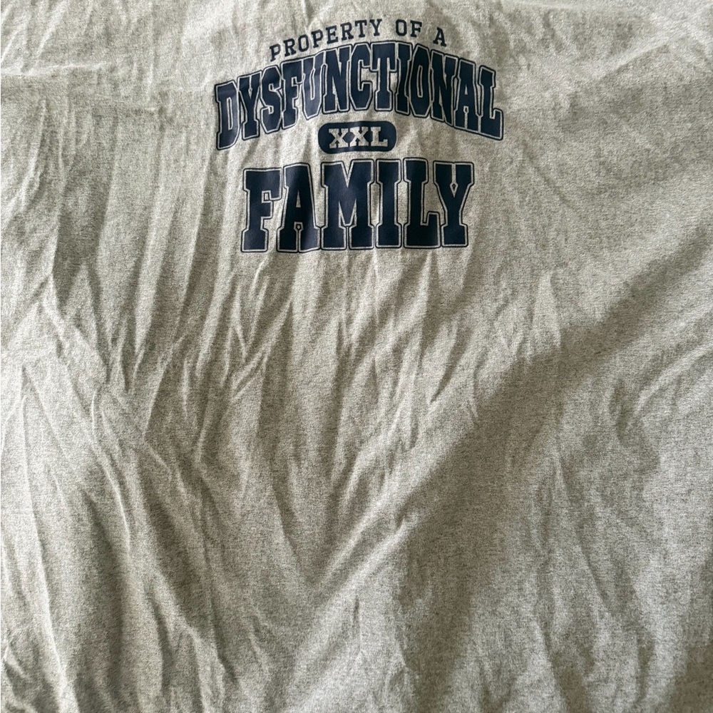 2 Men’s size 7x tshirts